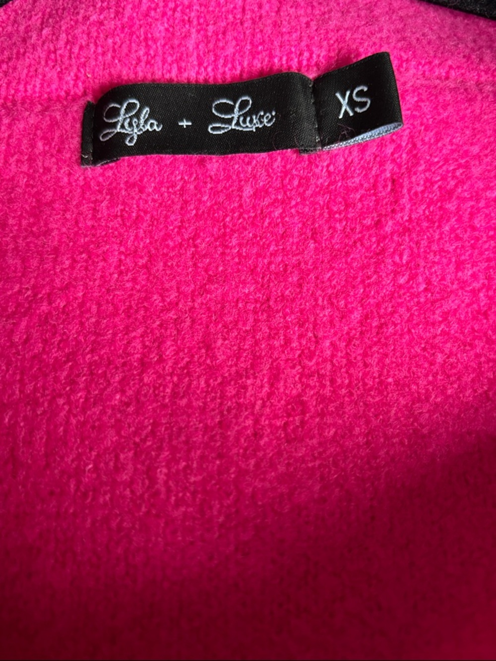 LYLA & LUXE Pink Spring Cardigan Sweater, 1 Button, 2 Front Pockets XS & S - Picture 3 of 5